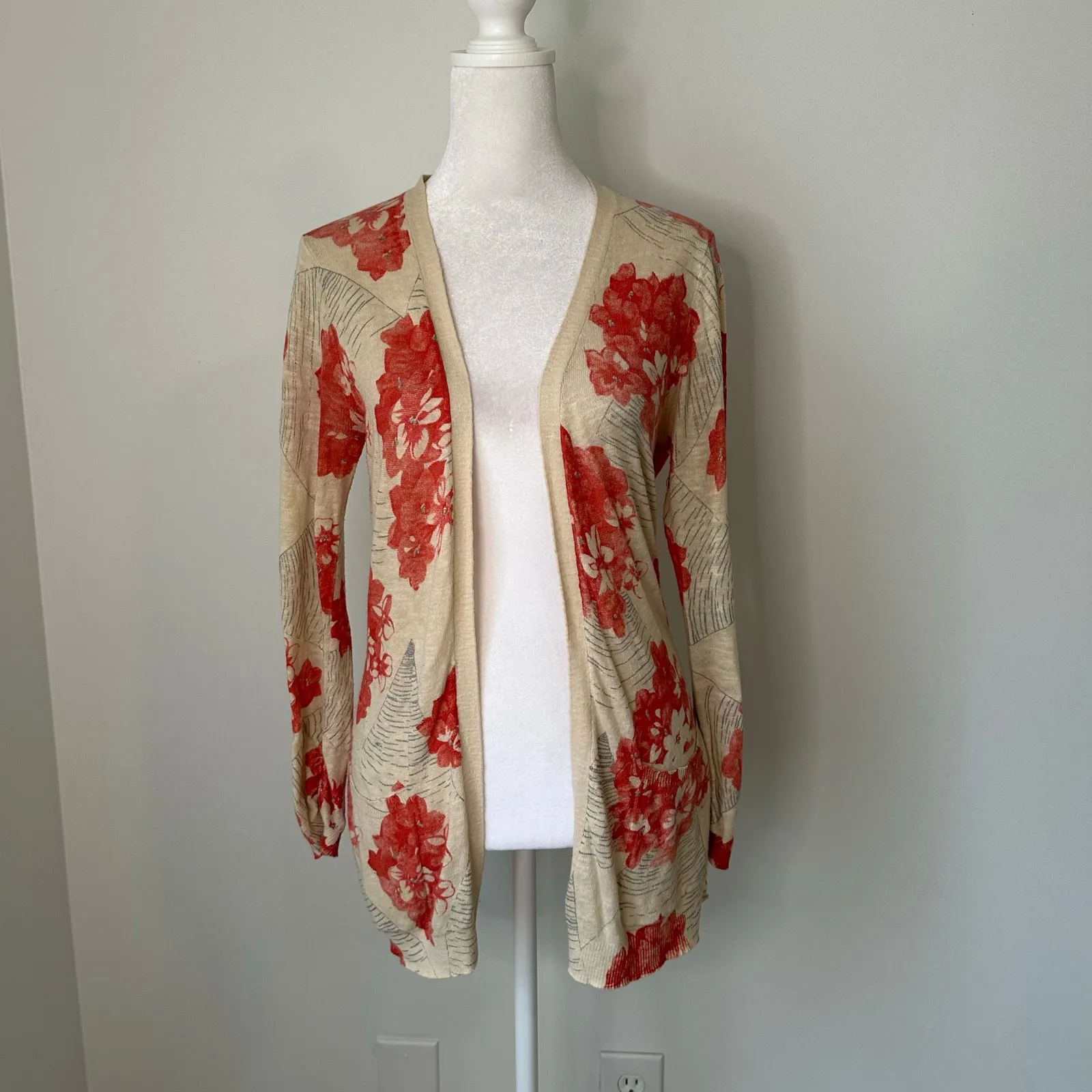 Guinevere Anthropologie cream & pink floral knit open front cardigan sweater, S - Image 2