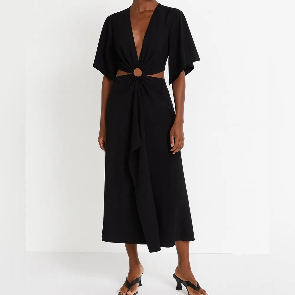 Bardot Kimono Sleeve Cut out V-Neck Skirt Midi Dress in Black - Image 10