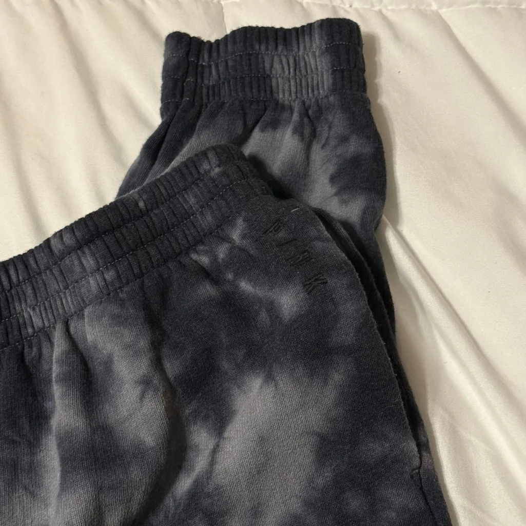 PINK Victoria's Secret Women's Navy Tie-Dye Sweatpants Size Small - Image 2