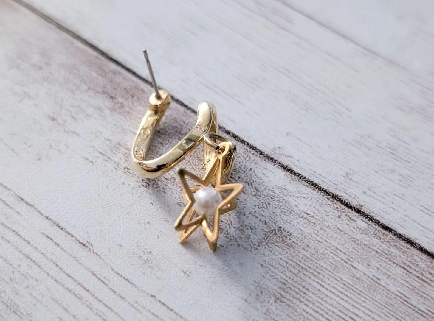 Vintage Earrings for Pierced Ears Twist Dangle with 3D Star & Faux Pearl Gold - Image 6