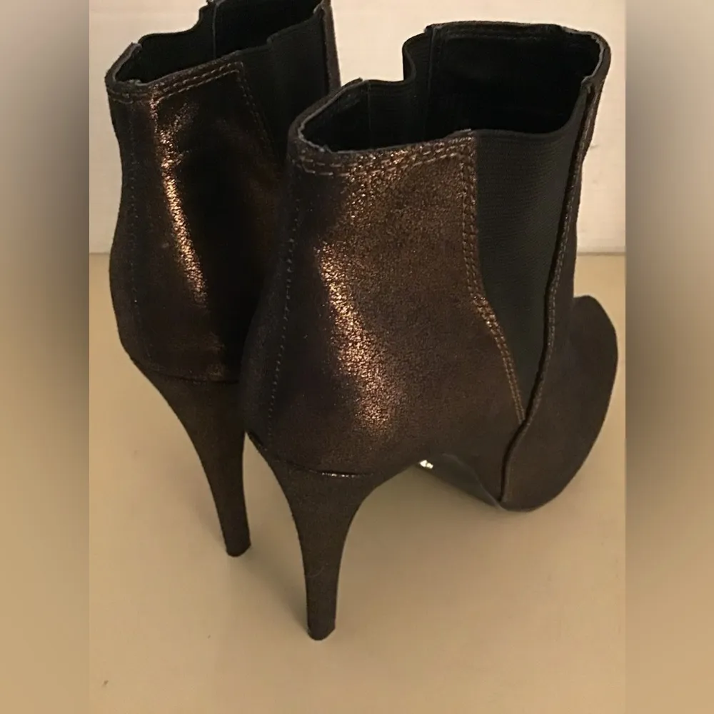 Rock & Republic women bronze metallic heel boots US size 8.5 - Image 8