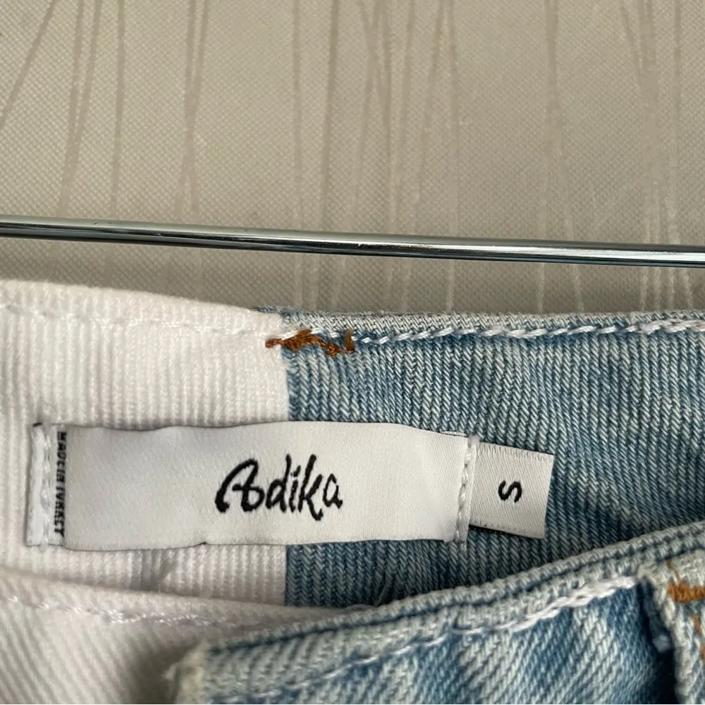 Adika S Two Tone White Blue Zip Fly Ankle Length High Rise Denim Jeans Small - Image 6