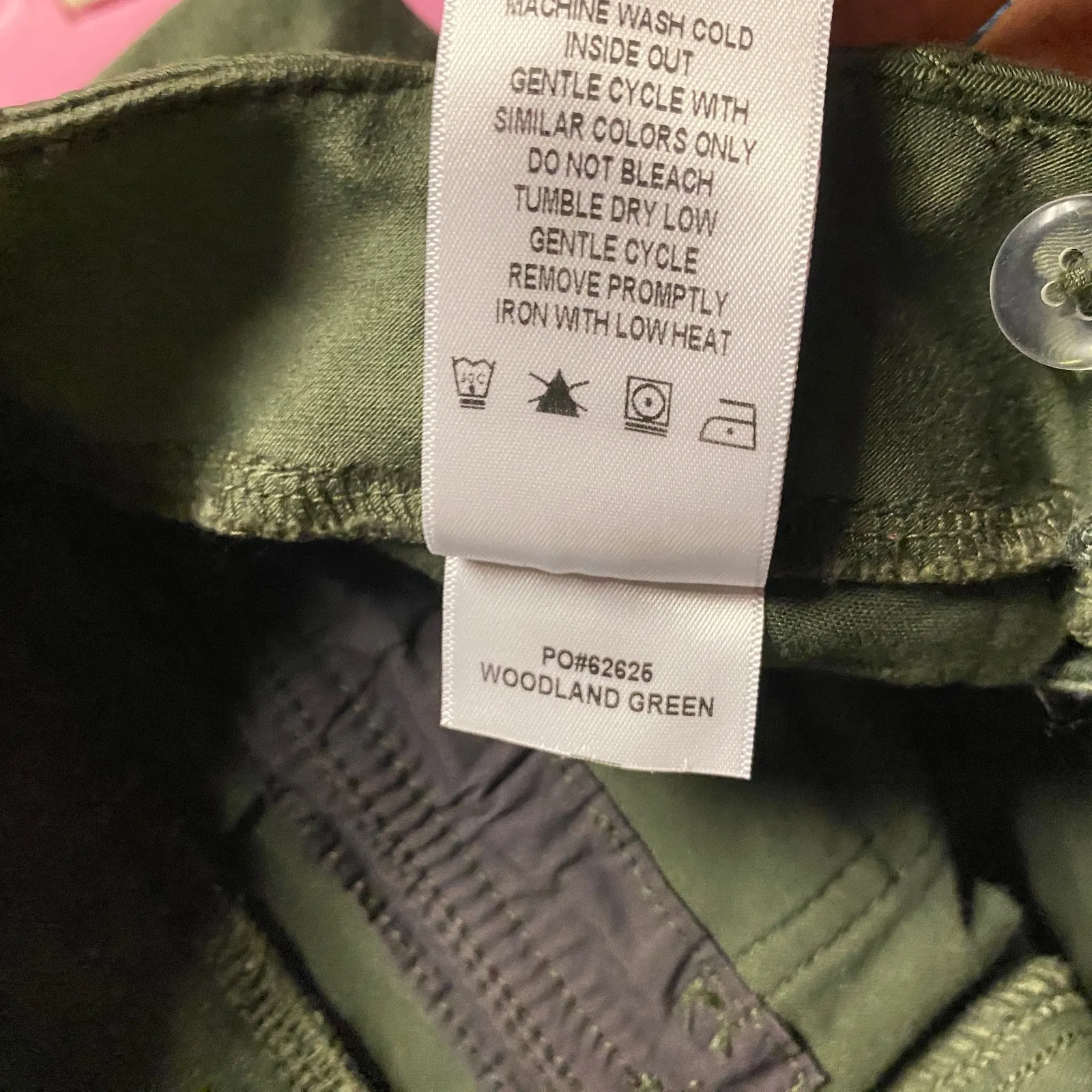 Level99 Woodland Green Skinny Leg Utility Cropped Pants Women's Size 26 - Image 9