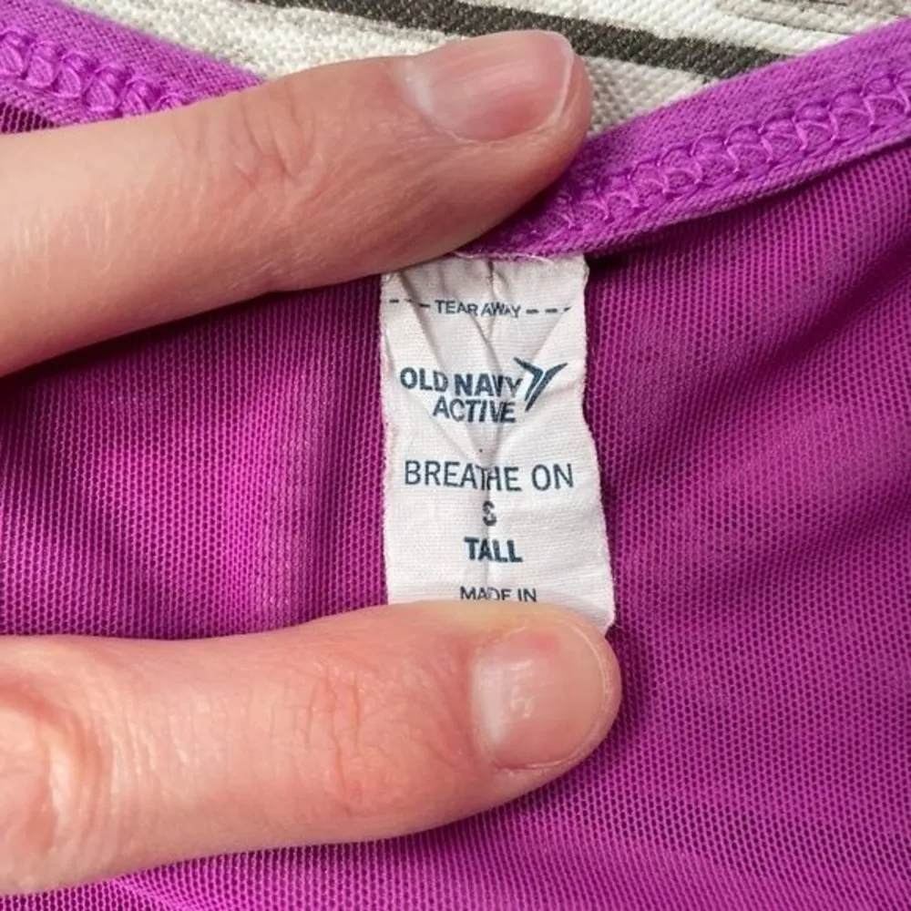 Old Navy Active Breathe On Tee T Shirt Crewneck Pink Purple S SM Small Tall ST - Image 8