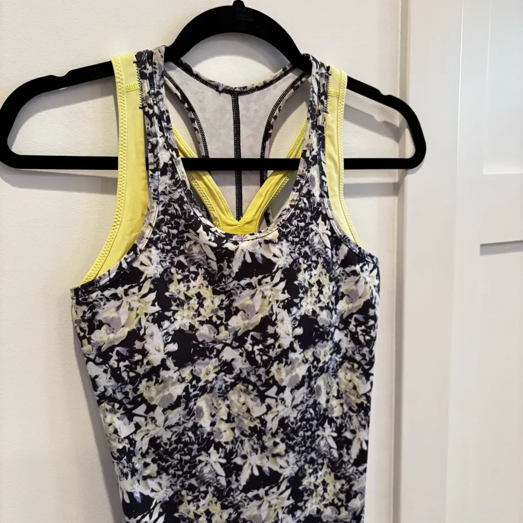 Lululemon Inspiration Tank II Built-in Bra Crosscourt Petal Black Yellow Size 4 - Image 3