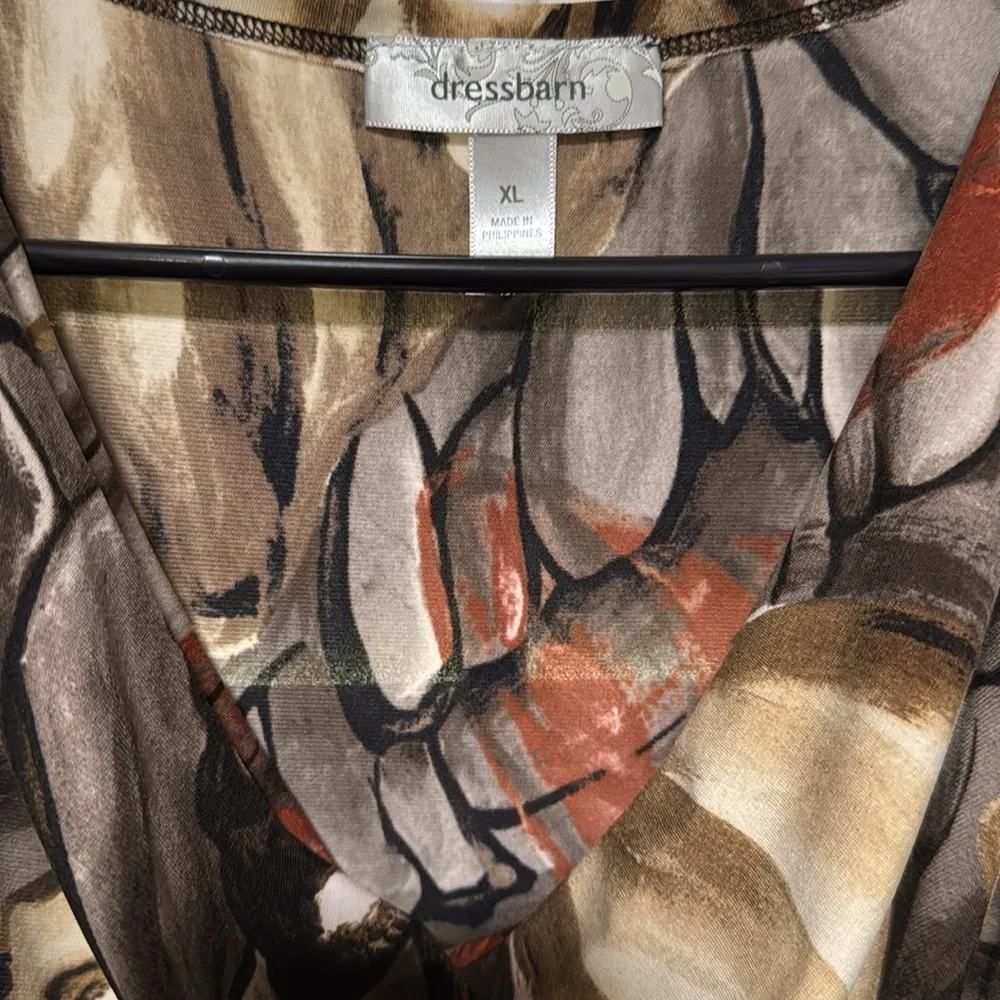 Dress Barn Blouse - Image 3