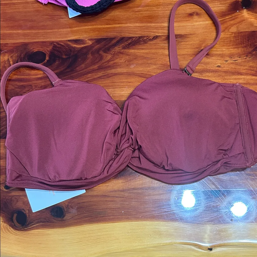 Bundle of four Andie Vicki tops - Image 8