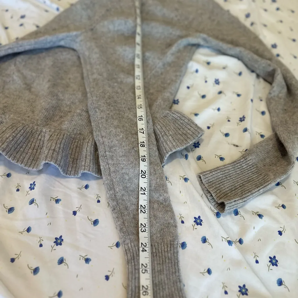 Ann Taylor Sz:M Wool Cashmere Gray Ruffle Hem Pullover Crew Neck Sweater. - Image 7