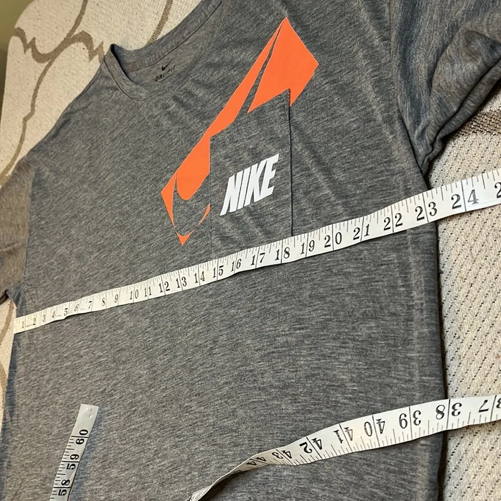 Nike dri-fit oversized gray training crop front pocket logo T-shirt - Image 12
