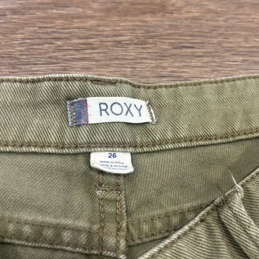 Roxy Low Rise Raw Hem Denim Shorts Army Green w/ Black/White Side Detail Size 26 - Image 3