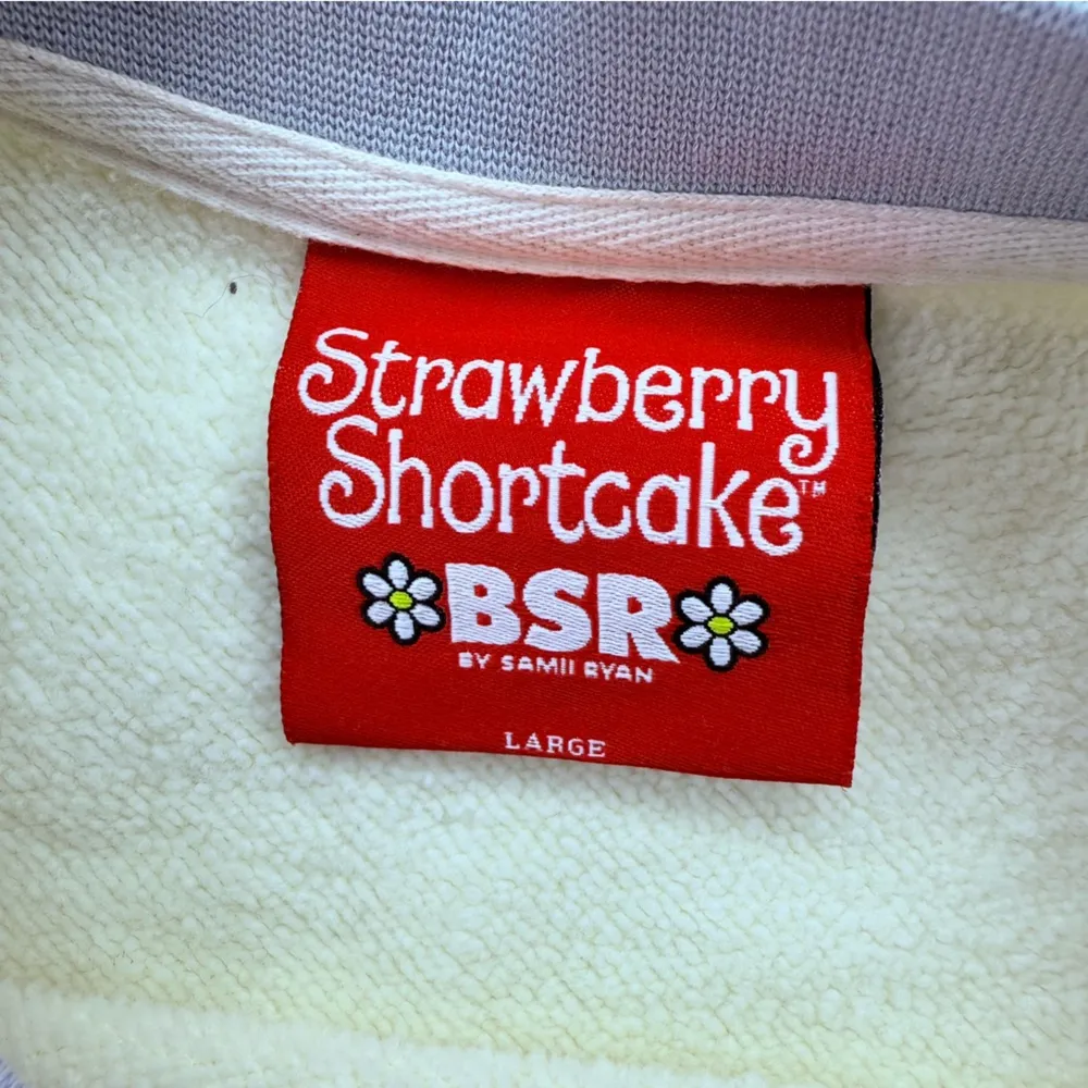 Official strawberry shortcake samii Ryan long sleeve sweatshirt sweater shirt L Red Size L - Image 4