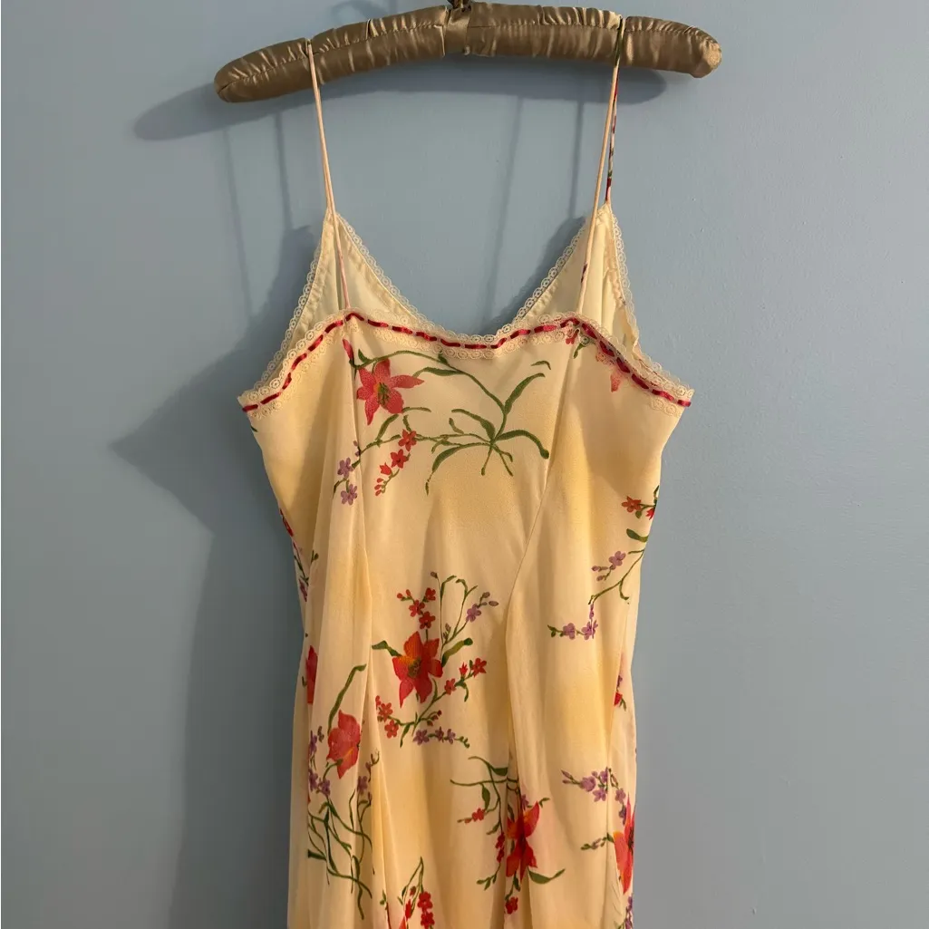 stunning vintage ruffled dress from RAG size XL with lace and ribbon detail - Image 5