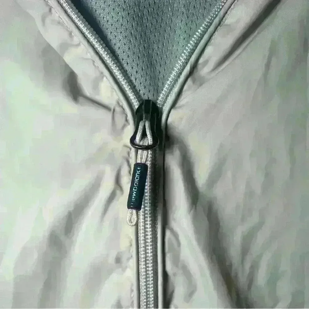New Balance Jacket Med - Image 5