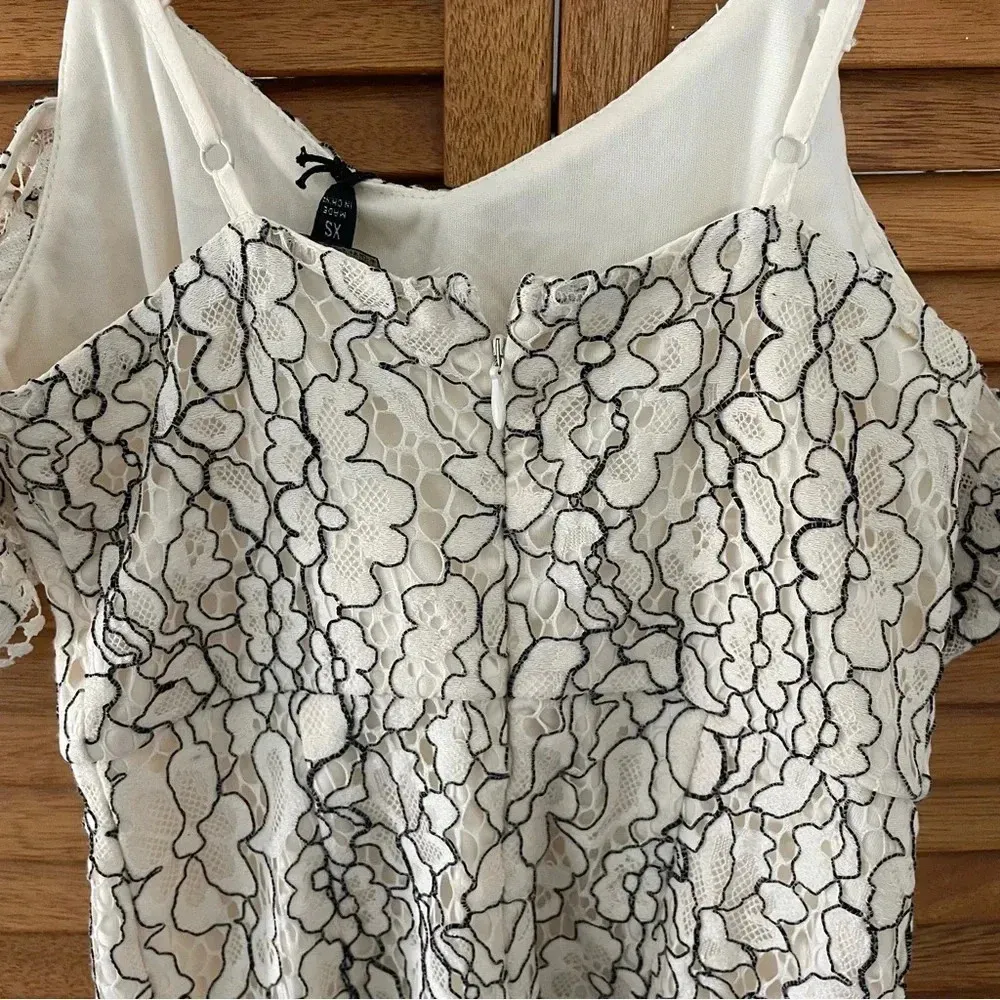 Romeo + Juliet Couture Black and White Floral Laced Dress Sz XS NWT - Image 8