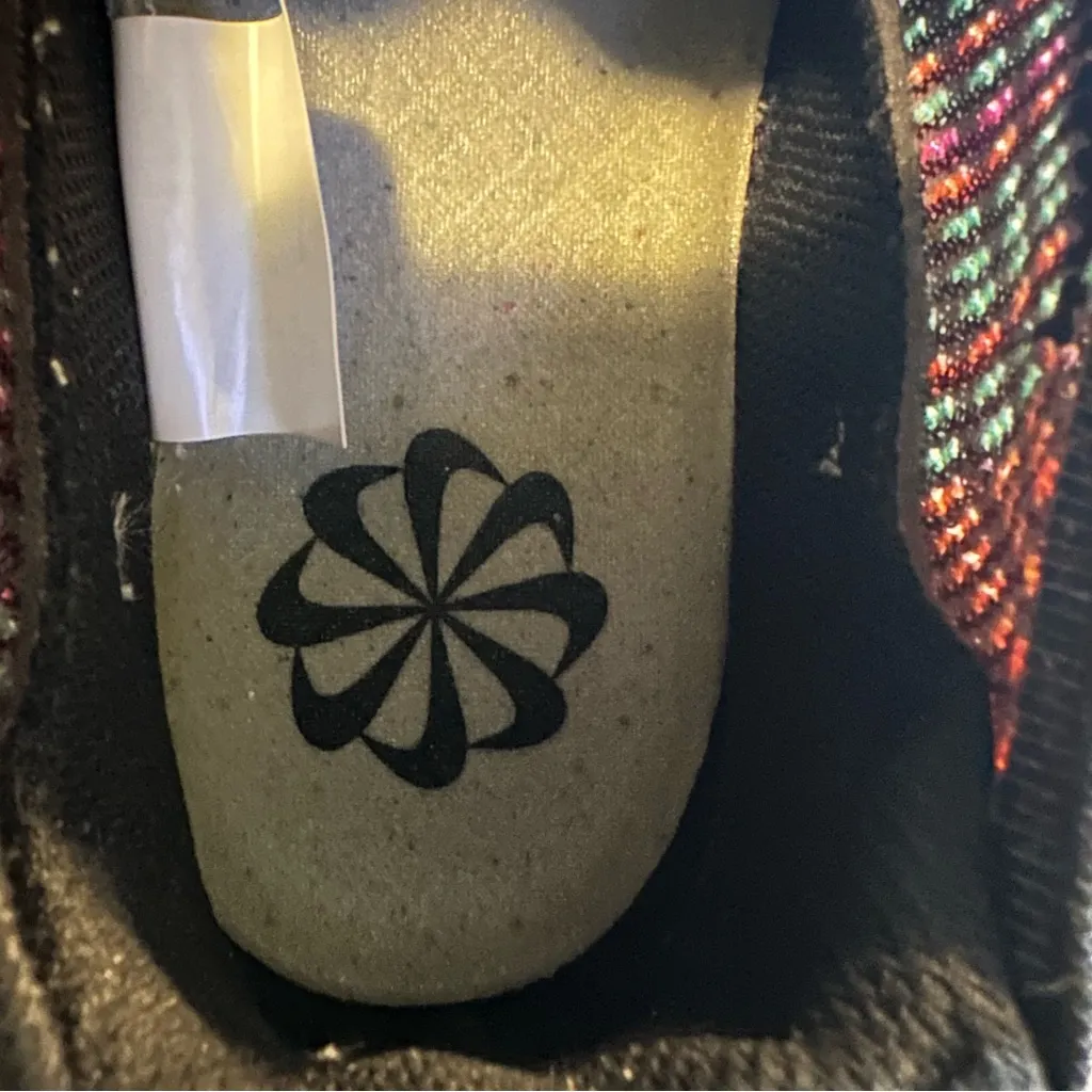 Nike Air Vapormax Flyknit 2020
Multicolor Violet Ash Green
Womens 10 CV8821-501 - Image 9