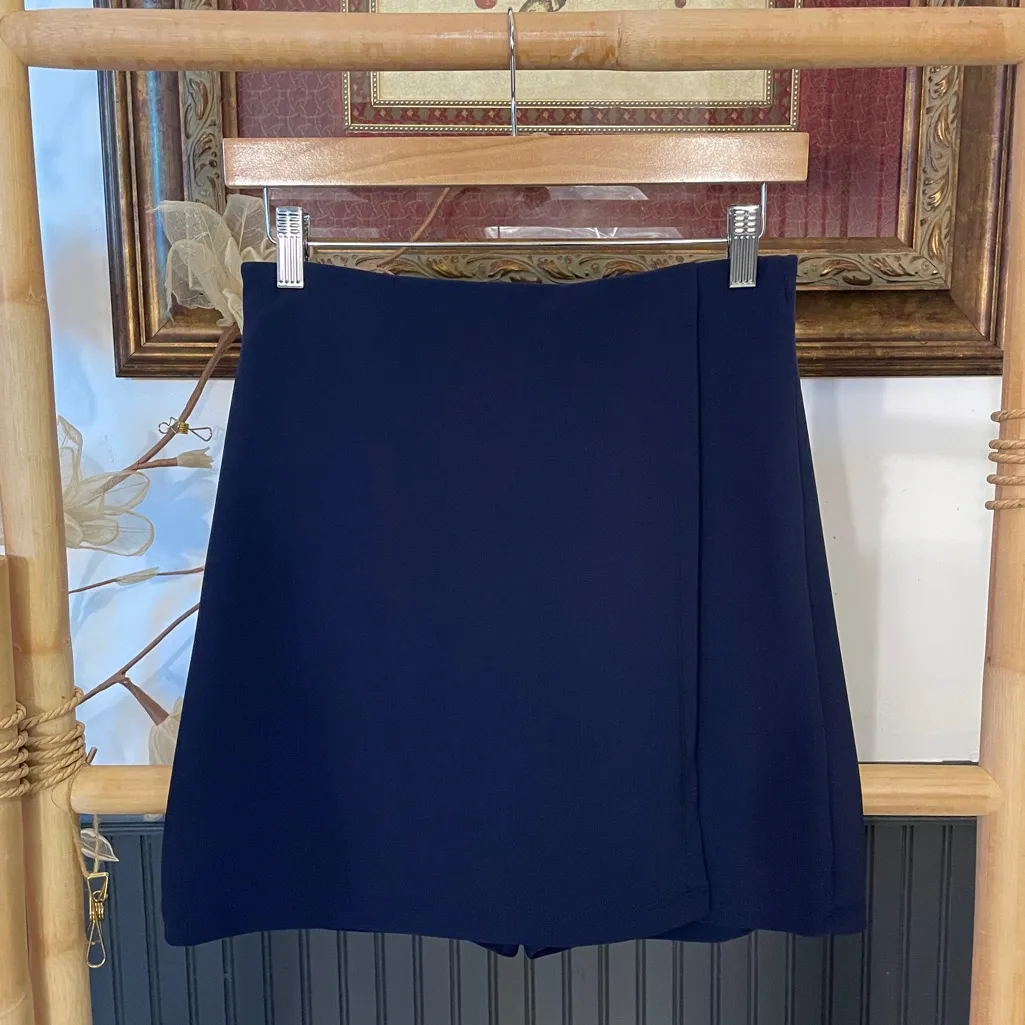 NWT Boston Proper Beyond Travel Skort Navy Faux Wrap Front Skirt - Sz XS 💚🎀 - Image 3