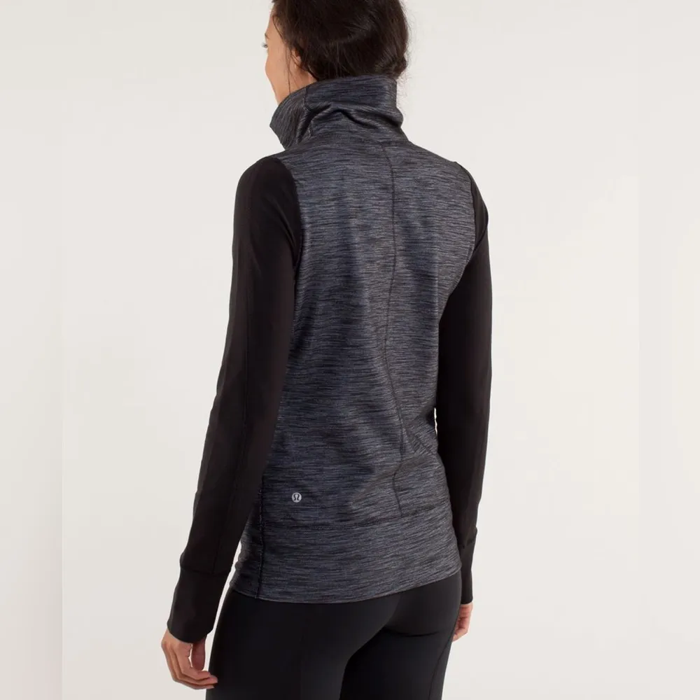 Lululemon Daily Yoga Jacket Reversible Slub Denim Polar Haze / Black Size 10 EUC - Image 2
