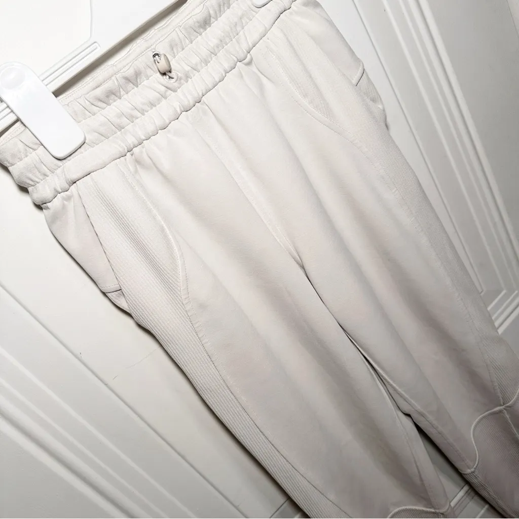 Lululemon‎ Ribbed Brushed Softstreme White Opal Jogger Pants Sz. 0 - Image 3