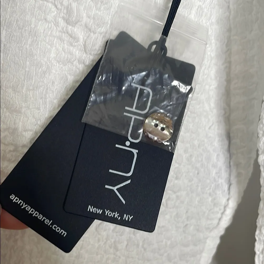 APNY Crinkle Gauze White Button Down Shirt‎ Size L - Image 3