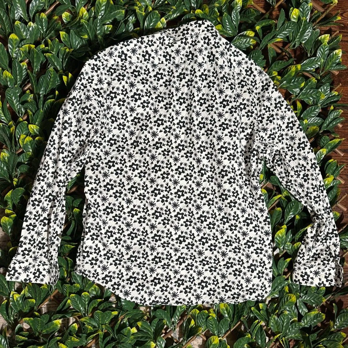 Express Black and White Button Up Longsleeve Shirt Size Large - Image 5