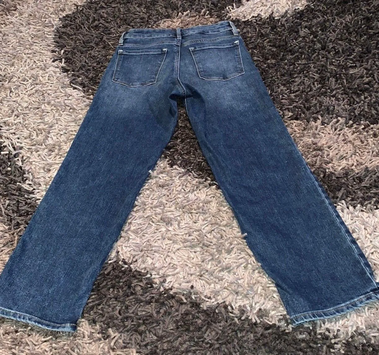 Jeans size 2 good cond inseam 27 - Image 2