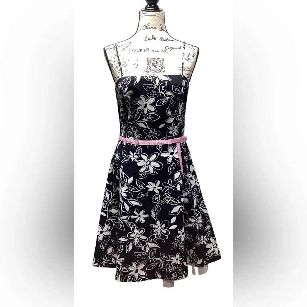 IN San Francisco. Spaghetti strap A-Line dress with crinoline hem line. Size 11 - Image 10