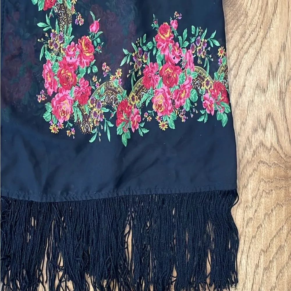 Petticoat Alley black vest with rose design and fringe size L - Image 2