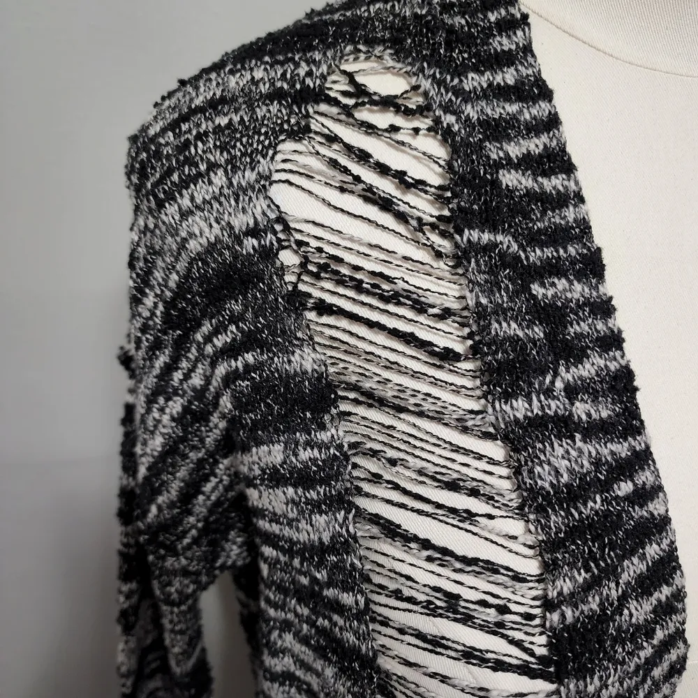 Bke black marled shredded cardigan size xs - Image 4