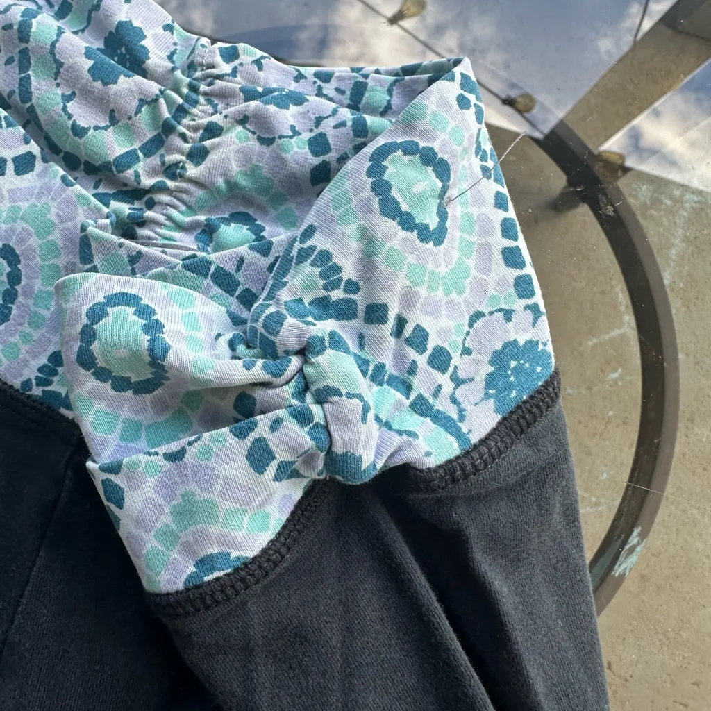 Aerie Blue Abstract Waistband Yoga Pants in Navy Size Small Short 10s Fashion - Image 9