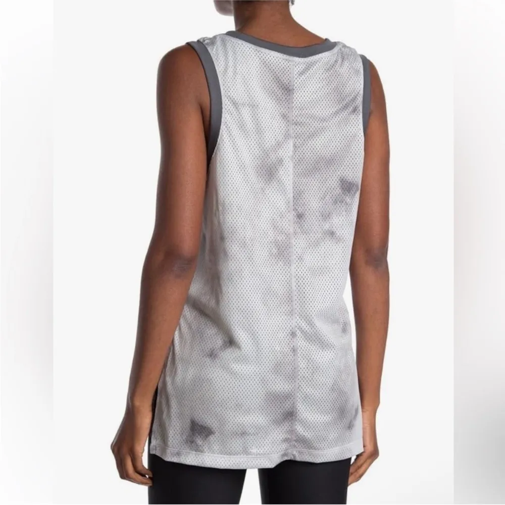 Nike Women’s Icon Clash Tank Top - Image 2
