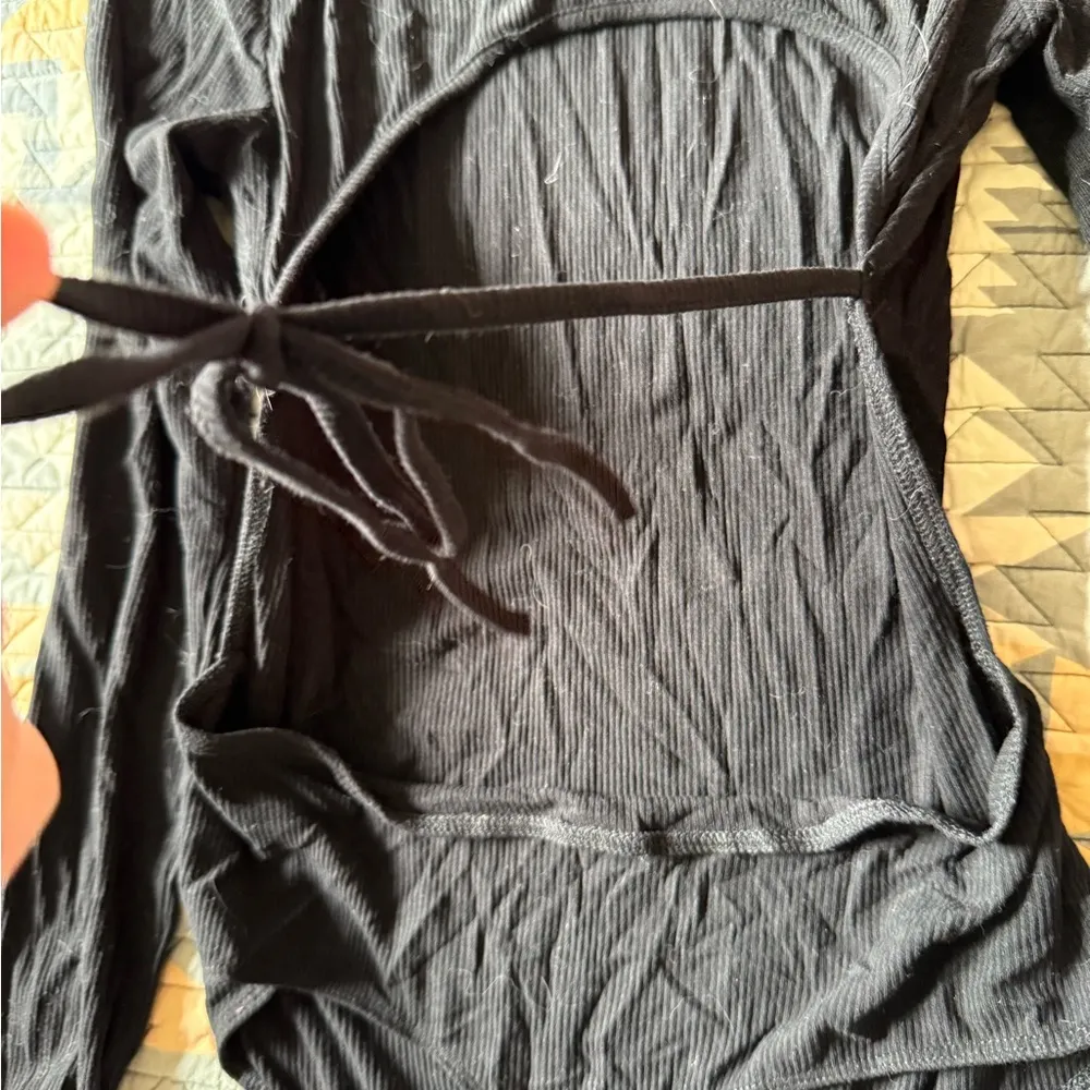 Le Lis Black Fitted Bodysuit with Long Sleeves - Image 3