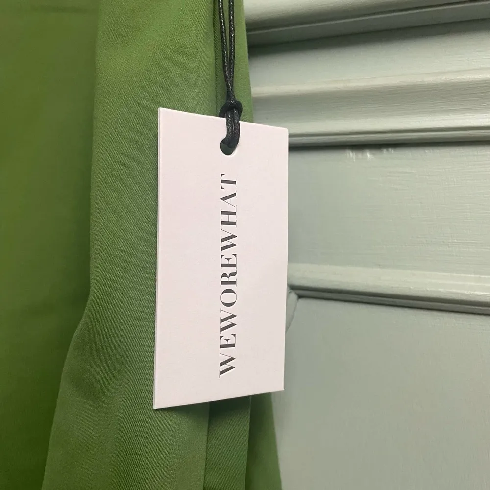 WeWoreWhat Active Skort Green XL $88 Retail Revolve Pull On Attached Shorts - Image 2