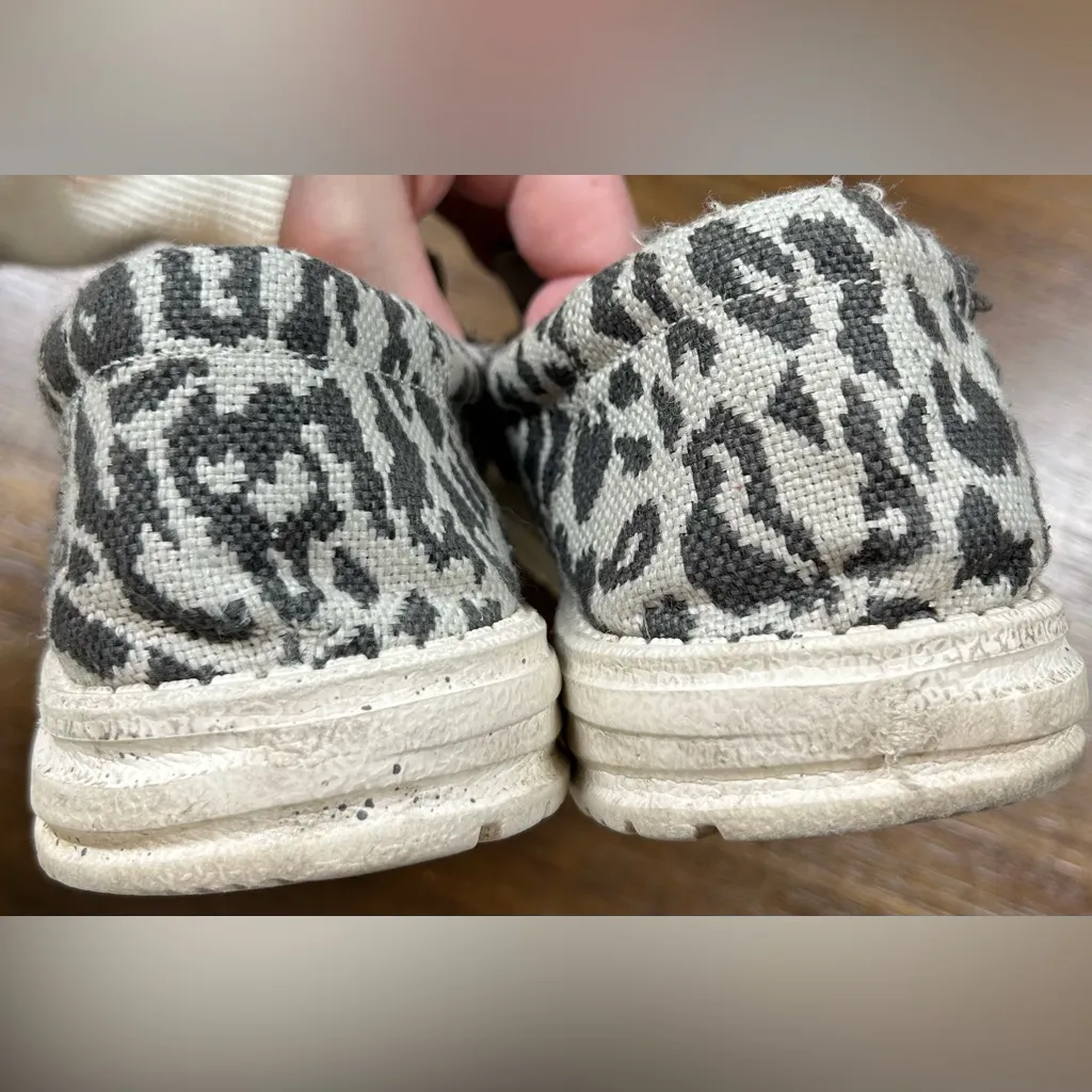 Hey Dude Women's Size 8 Misty Woven Cheetah Grey Slip On Shoes - Image 4