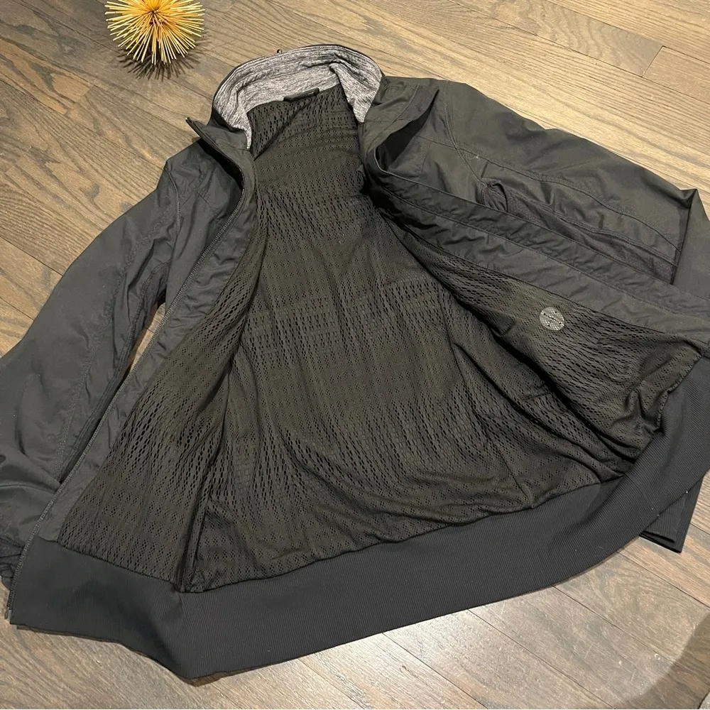 Lululemon Run Women’s Back on Track Jacket Size 4 Black - Image 7