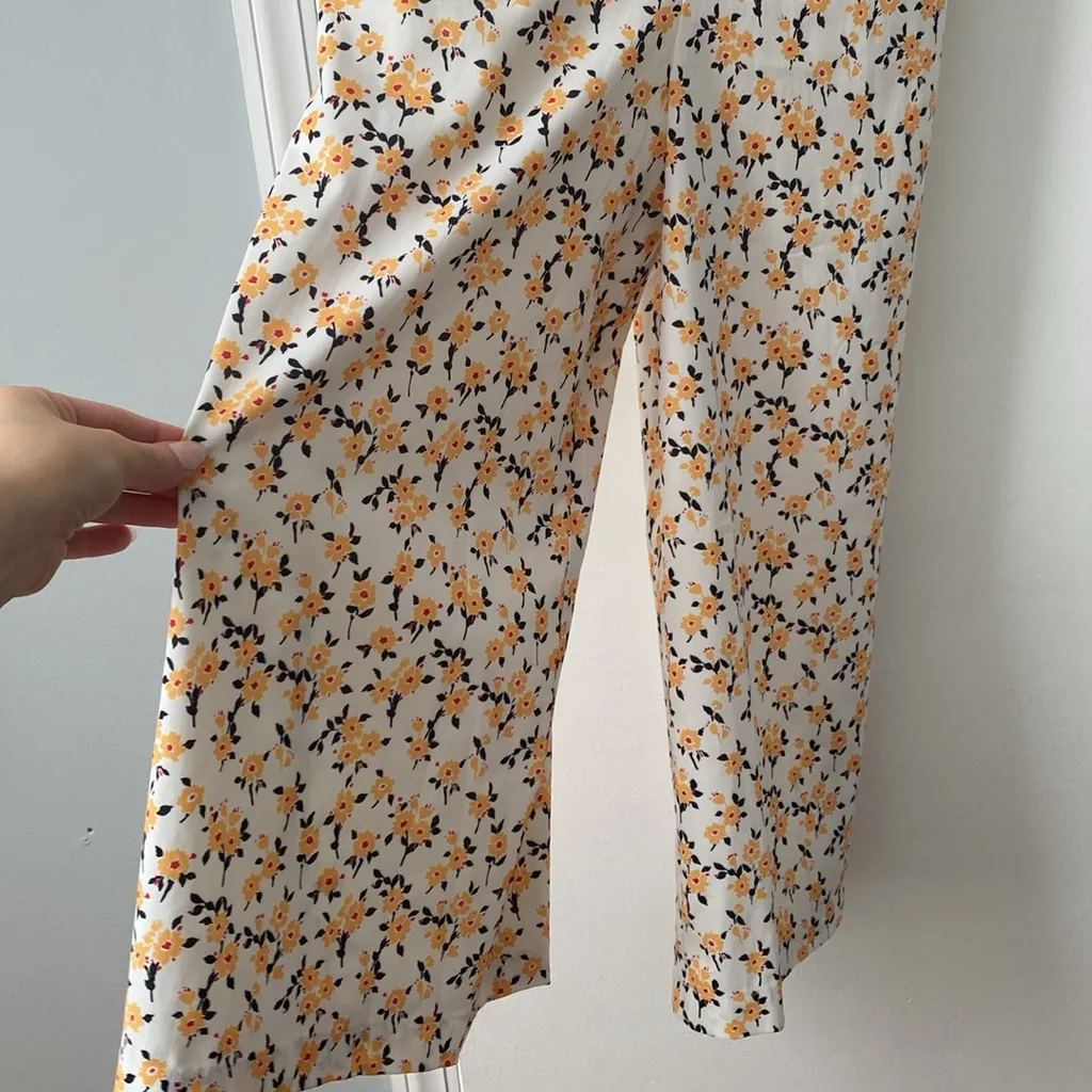 Keyhole Cropped Floral Jumpsuit 🌼 White - Image 5