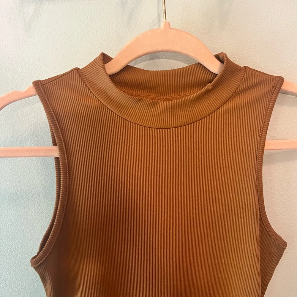 Women’s Ribbed Rust Orange Mock Neck Bodysuit Size Small NWOT - Image 3