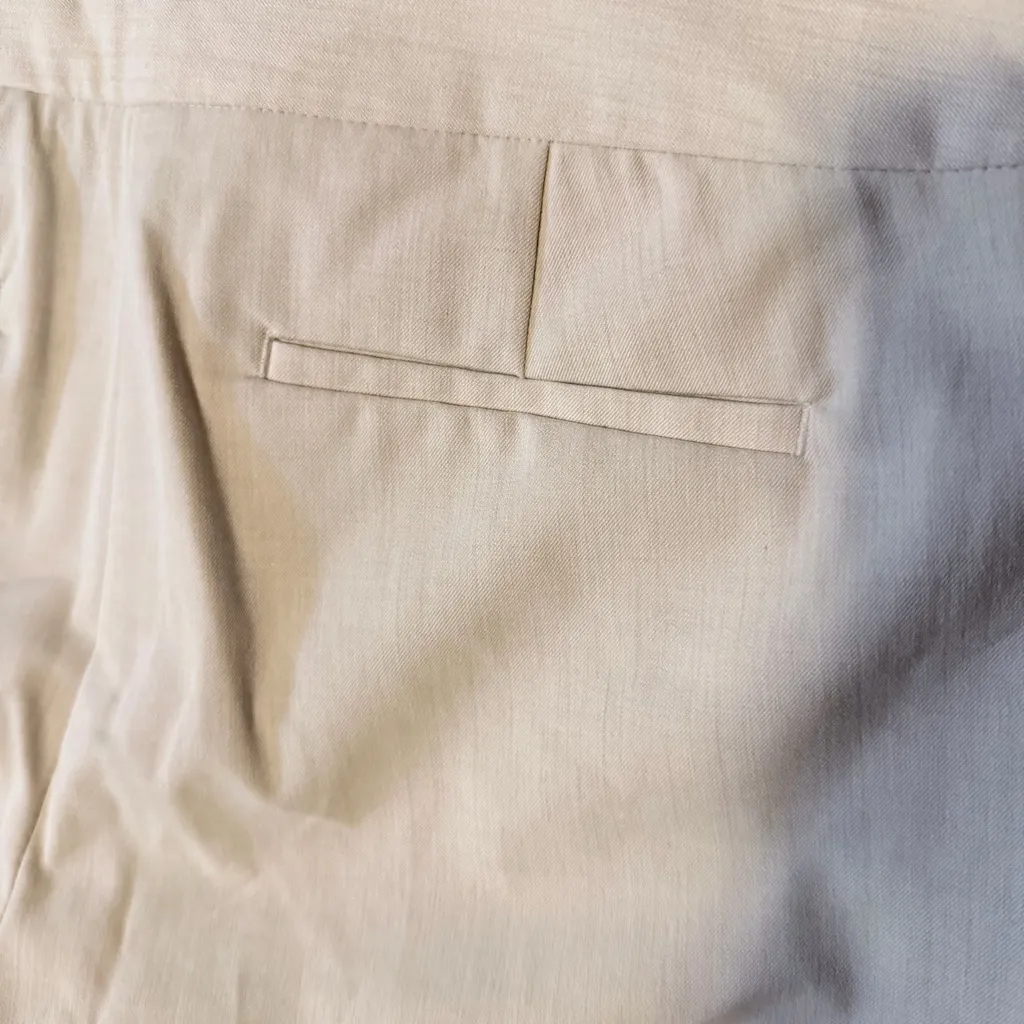 Cynthia Rowley cream ankle length dress pants with ruffle pockets size 10 - Image 5