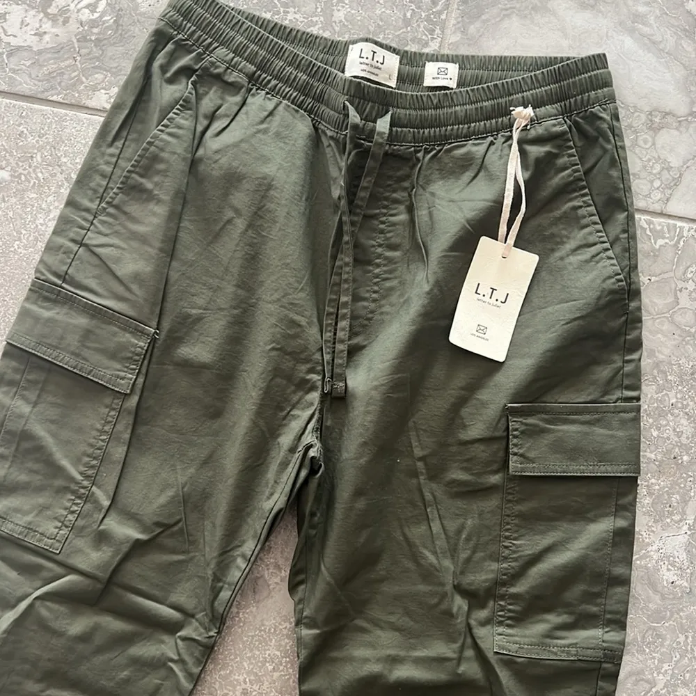 L.T.J Letter to Juliet Cargo Joggers in Olive, Size L New w/Tag Green Size L - Image 4