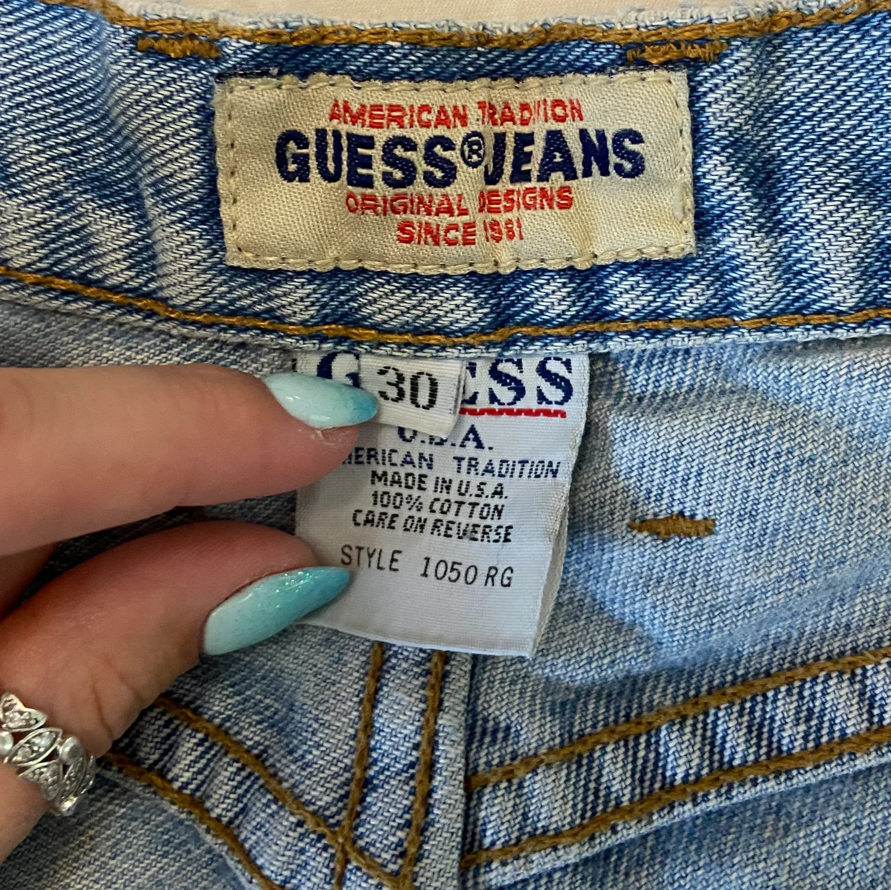 Guess High Waisted Mom Jeans - Image 6