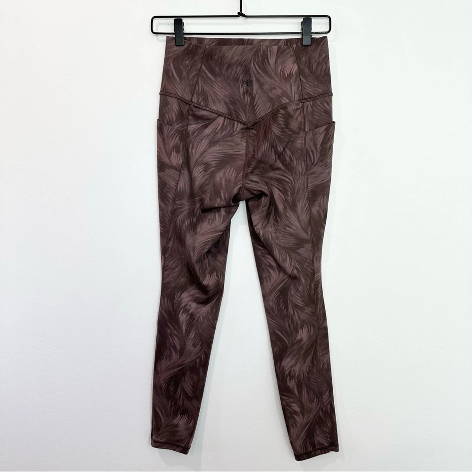 Athleta Salutation Stash Pocket II Printed High Rise Tight Leggings Ava Almond - Image 4