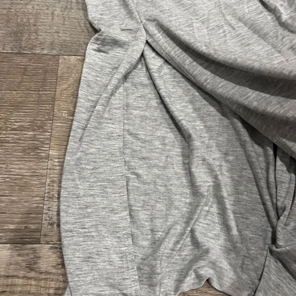 Carly jean small grey cardigan - Image 5