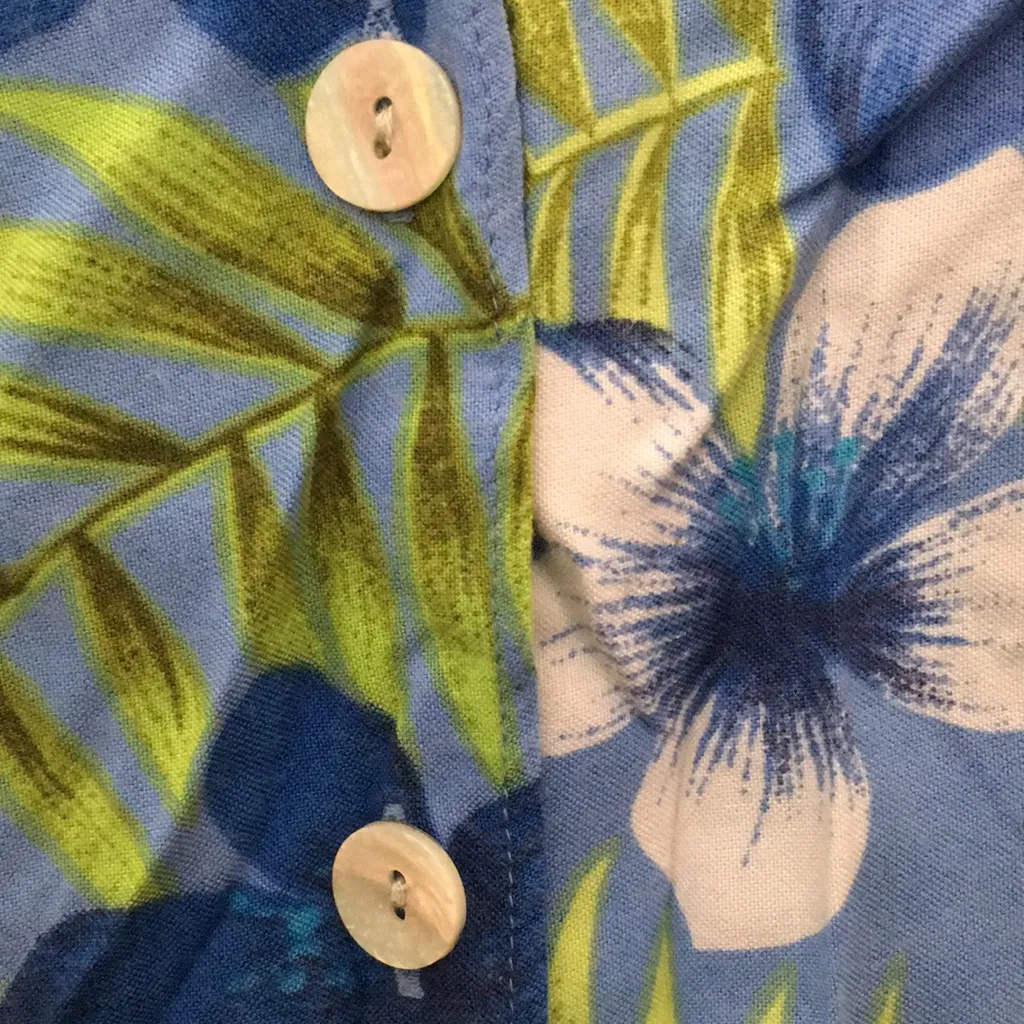 FINAL MARKDOWN St. John’s bay tropical-looking blouse (M) - Image 5