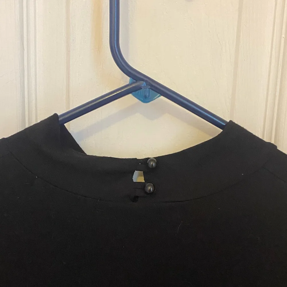 6 Degrees EUC Short Sleeve Dress - Image 4