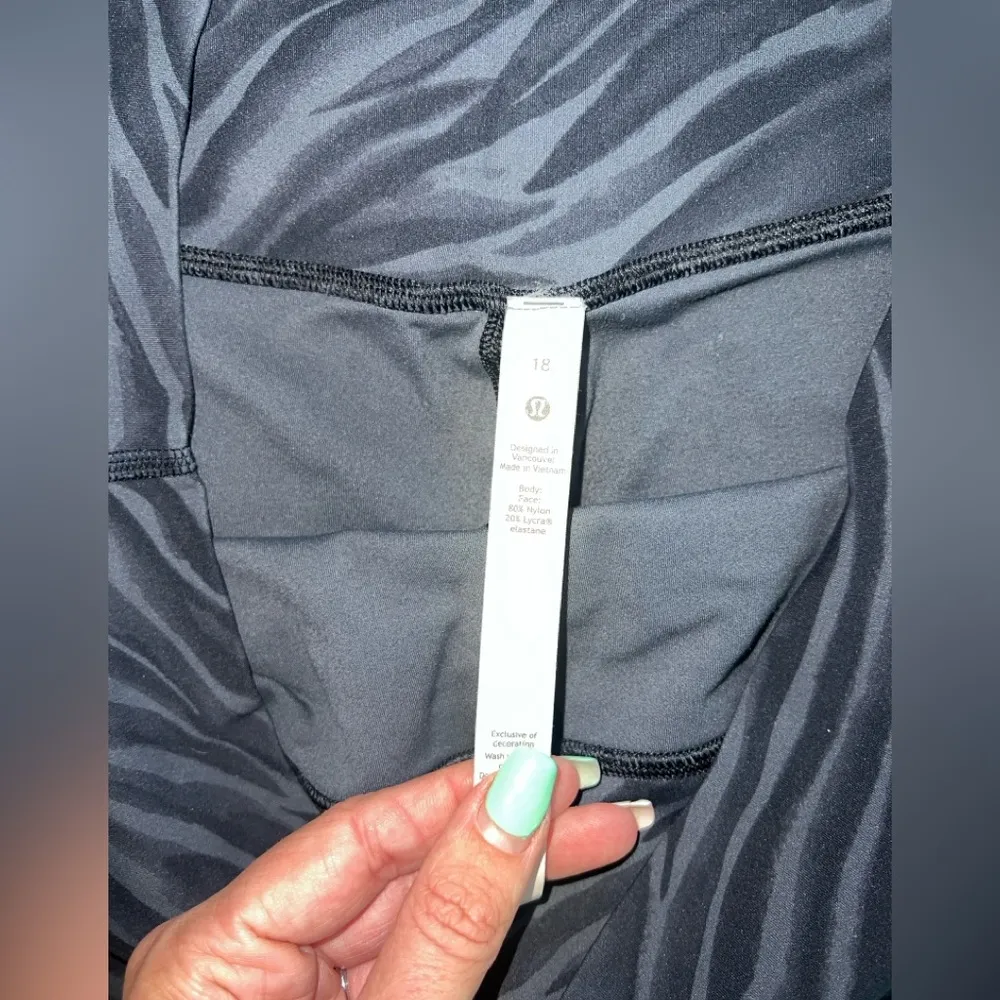 Lululemon Align Short 8” 
Size 18 - Image 2