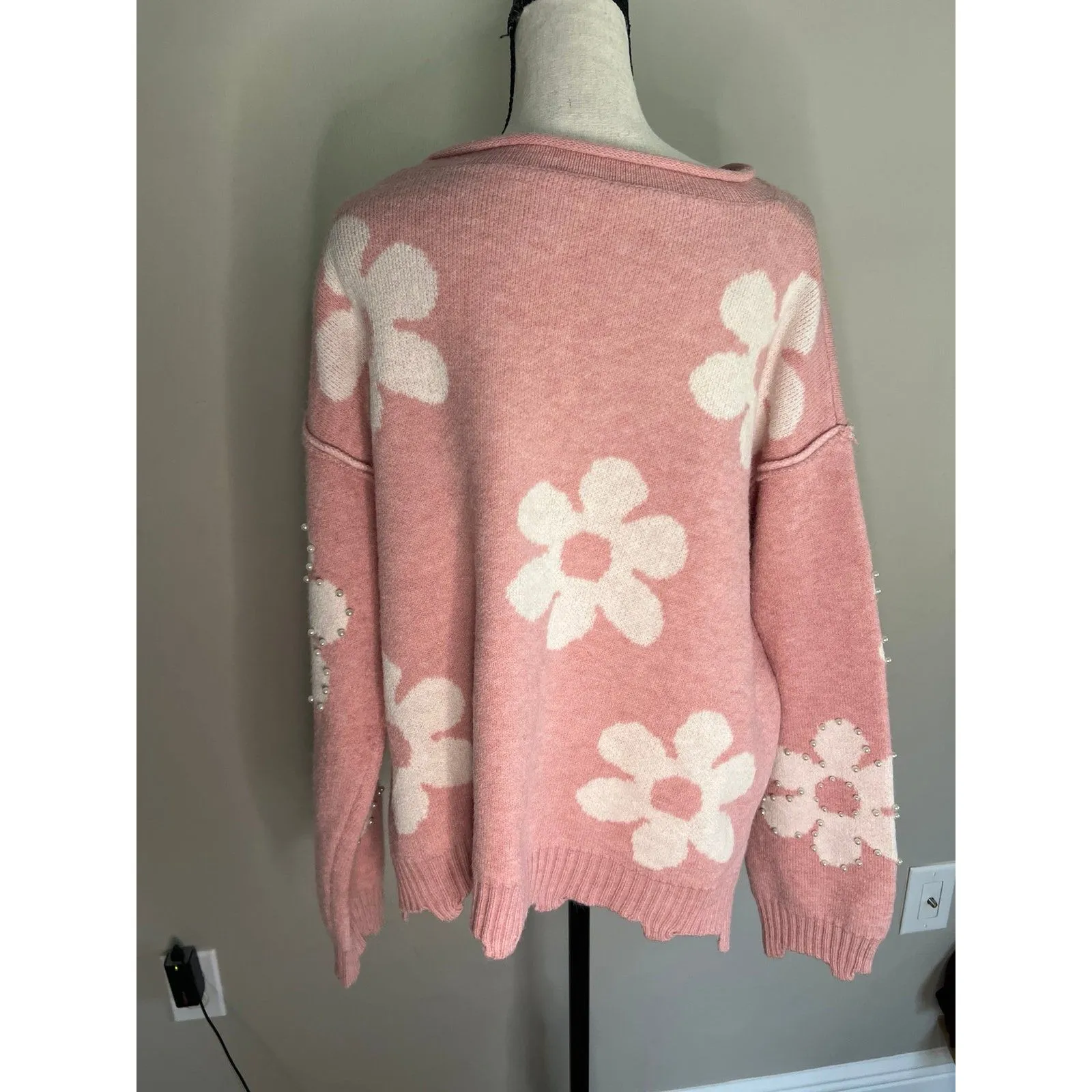 Jaycee Pearl Beaded Floral Drop Shoulder Sweater Pink Medium - Image 7