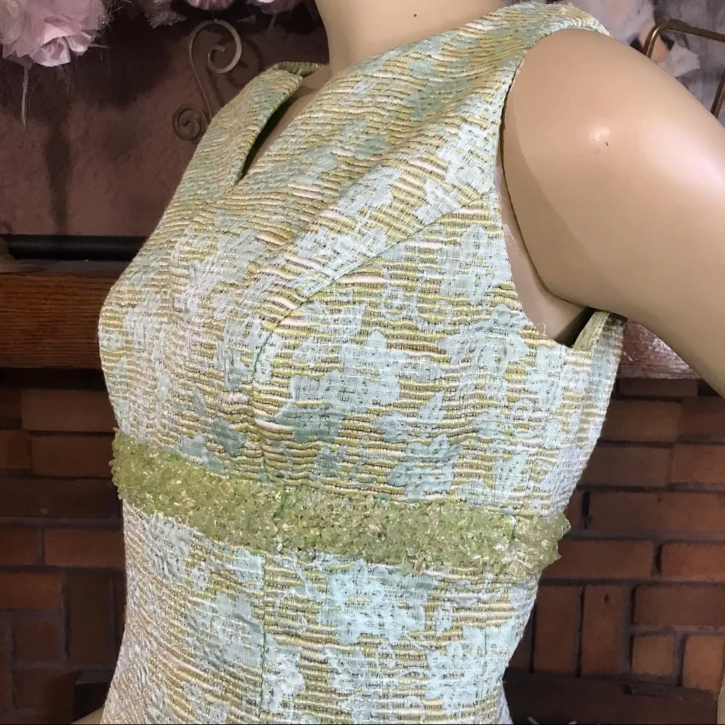 CARMEN MARC VALVO GREEN & AQUA BROCADE BEADED SHEATH DRESS (M) - Image 7