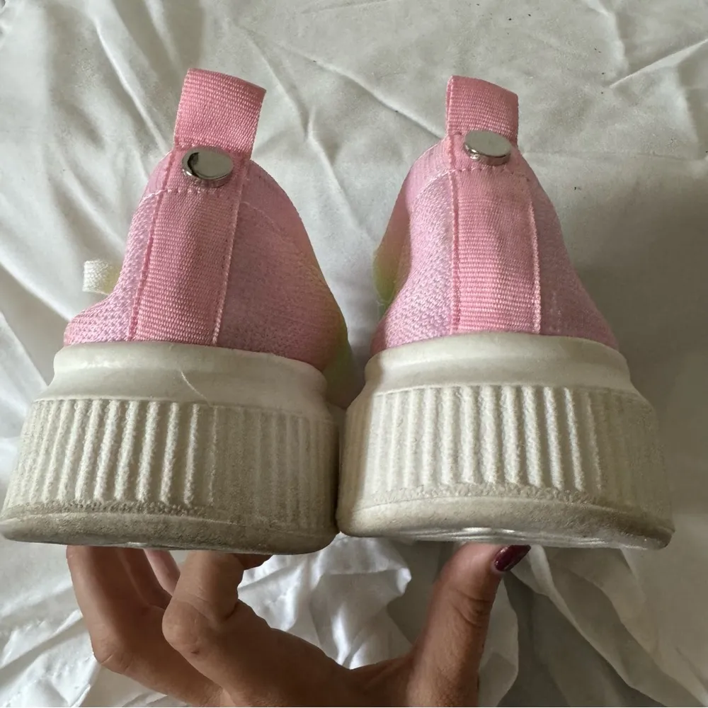 BP Sonnyfab Pastel Rainbow Tie-Dye Lace-Up Sneakers - Image 9