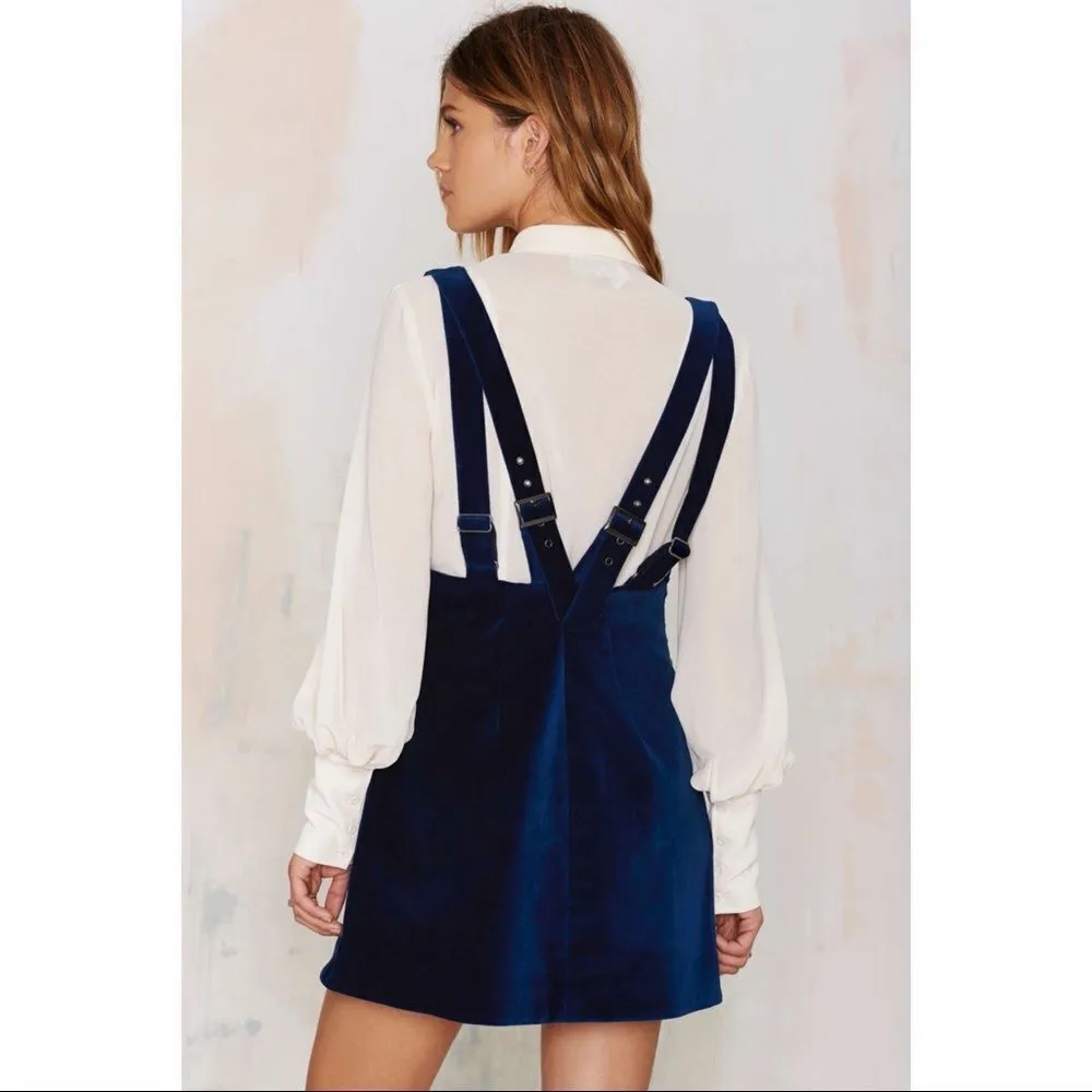 ✨ Nasty Gal Day Tripper Velvet Jumper Dress✨ - Image 5