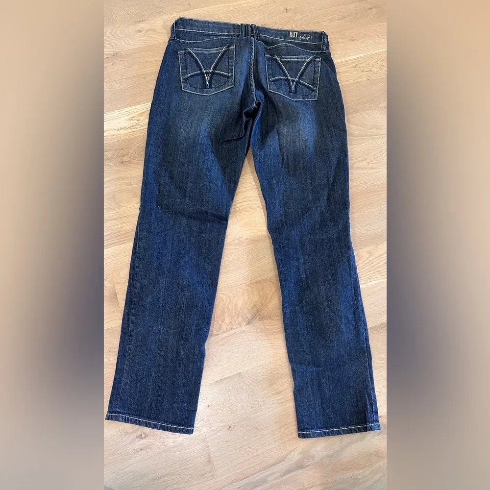 KUT from the Kloth Katy boyfriend dark wash denim size 6 - Image 9