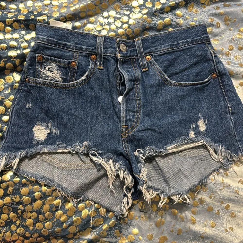 Levi’s ladies cutoff denim ribcage shorts button fly size 26 - Image 2